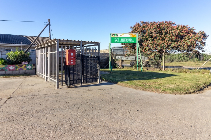 To Let commercial Property for Rent in Markman Industrial Eastern Cape